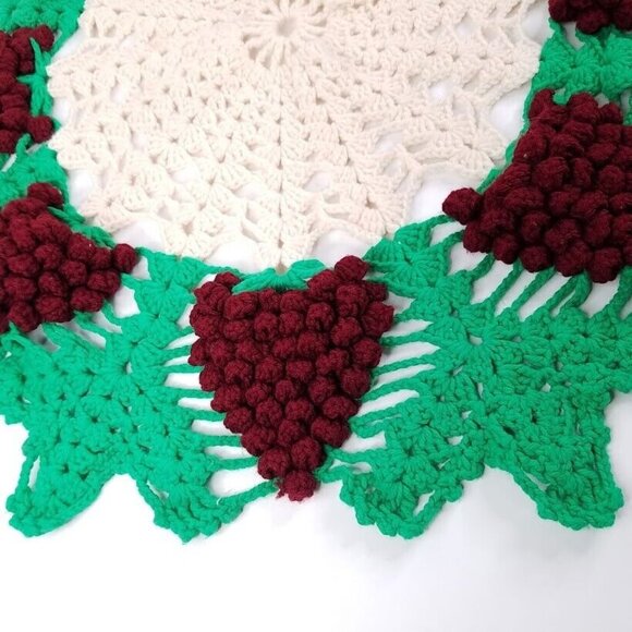 Grapes Crochet Table Cover 37" Tablecloth Handcrafted Burgundy Green Boho Hippie - Picture 7 of 10